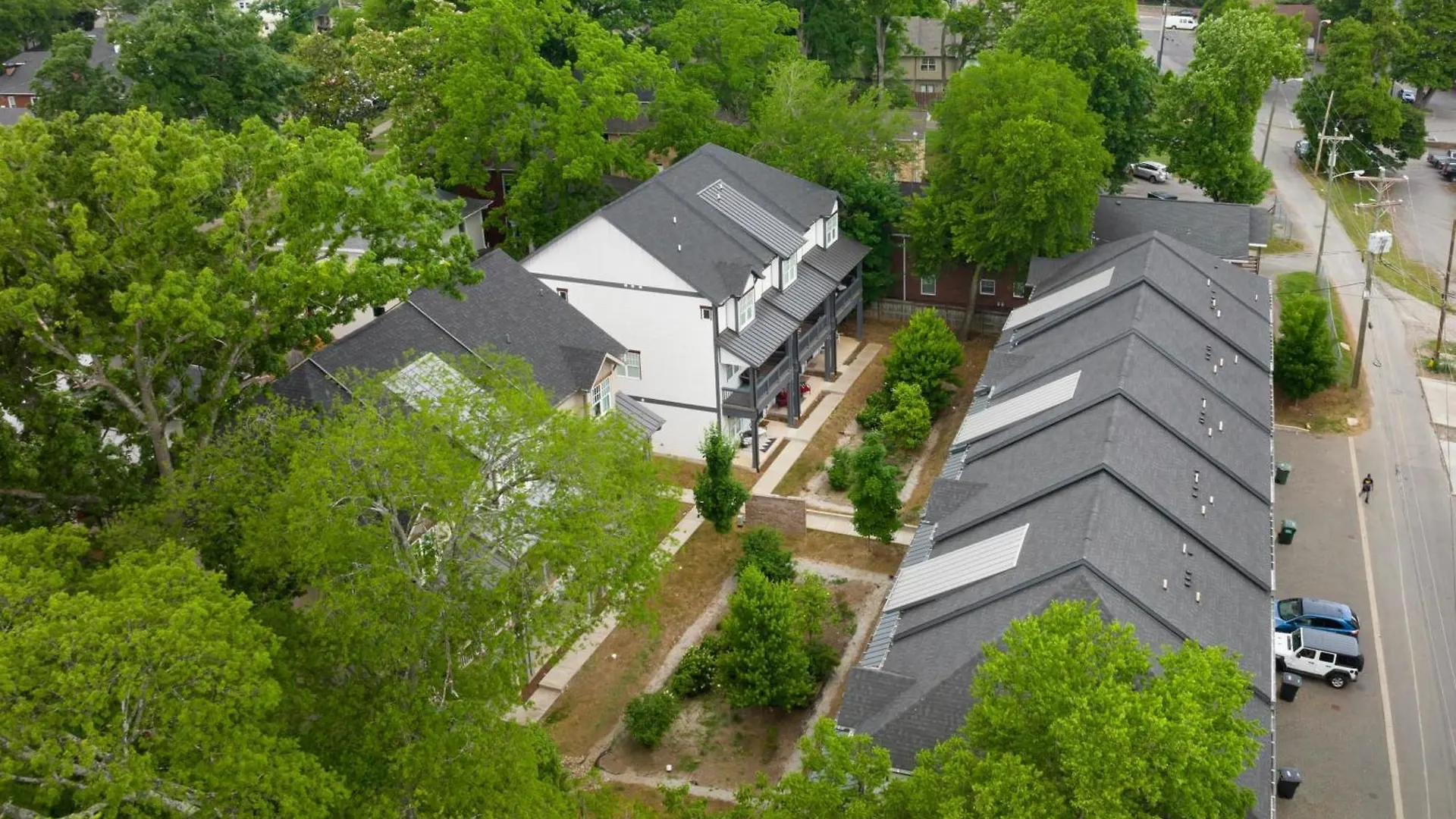 Waverly By Avantstay Nashville-Inspired Townhome W Luxury Kitchen Pool Table