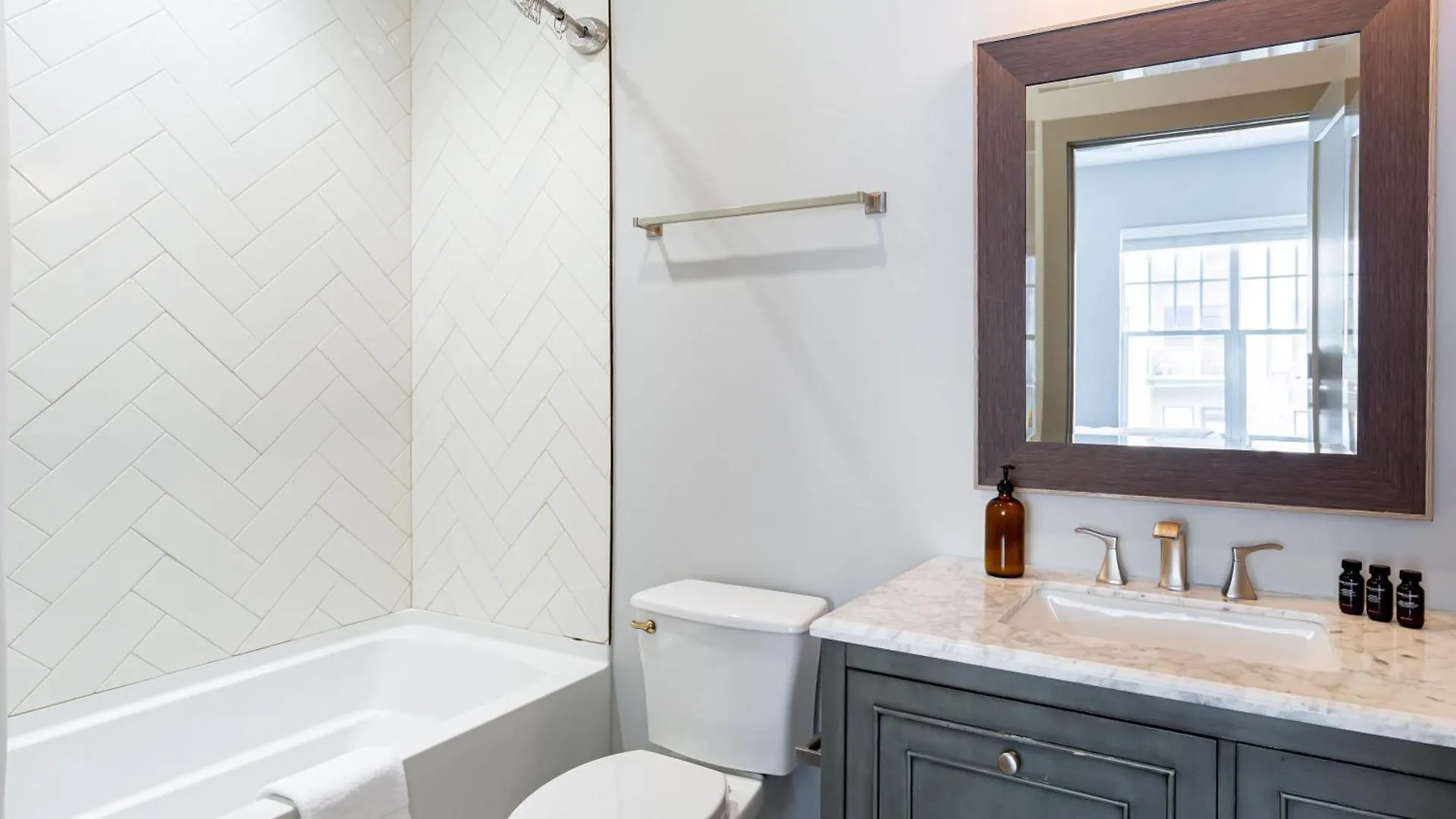 Waverly By Avantstay Nashville-Inspired Townhome W Luxury Kitchen Pool Table Casa vacanze Nashville